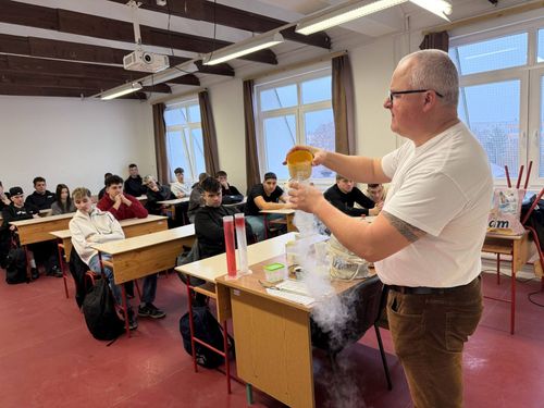 Fagybazárt tudomány20206_1.jpg